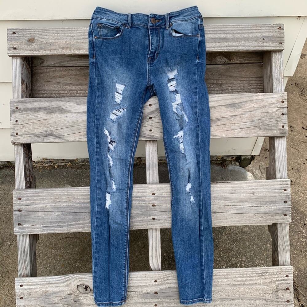 Bullhead High Rise Skinniest distressed skinny jeans Size 7